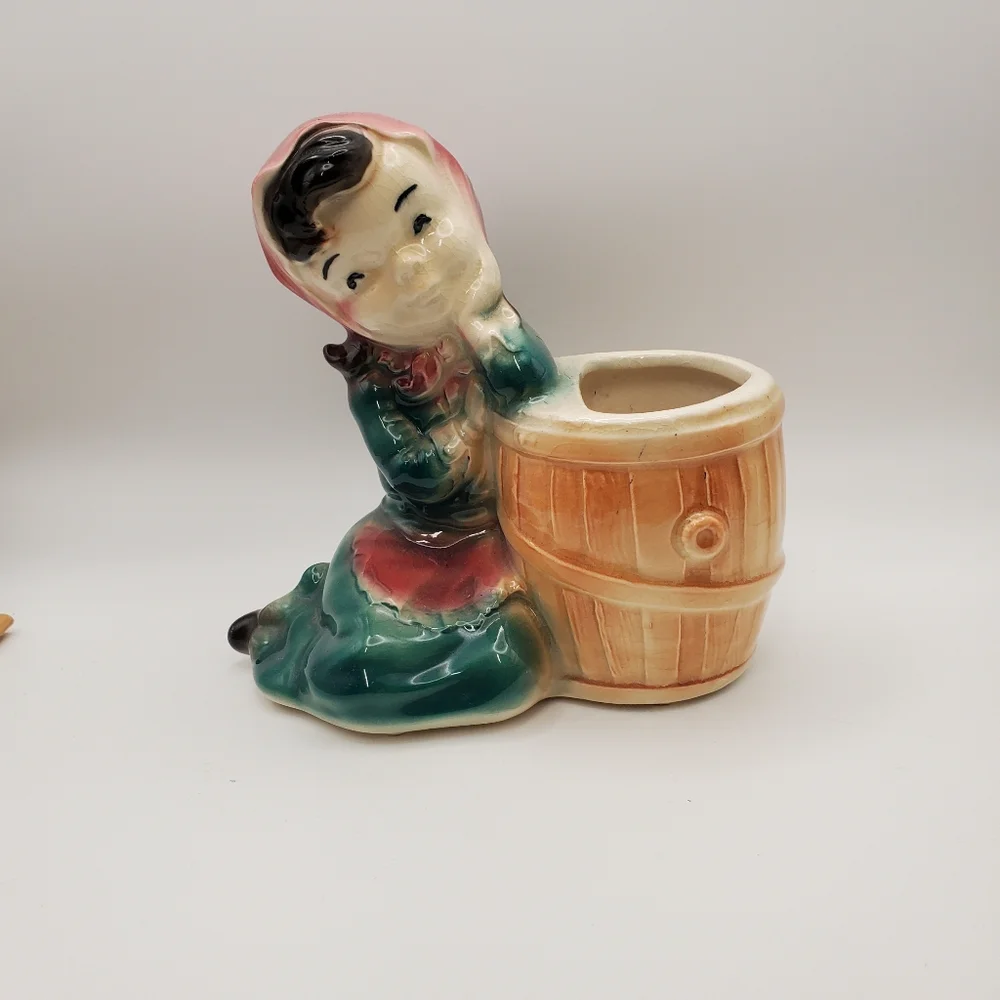 Vintage Royal‎ Copley Girl Leaning On Barrel Planter Cottagecore Kitsch Retro